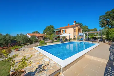 Image de Superbe maison Ă Radmani avec WiFi