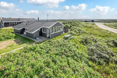 Image de Superbe maison à Hvide Sande avec sauna