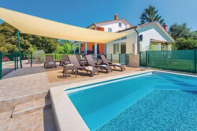 Image de Superbe maison à Nedescina avec WiFi