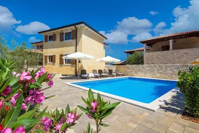 Image de Belle maison de 4 chambres Ă Turcic