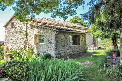Image de Belle maison Ă St Etienne de Boulog.
