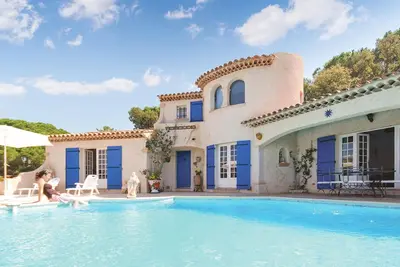 Image de Belle maison à Sainte Maxime avec WiFi