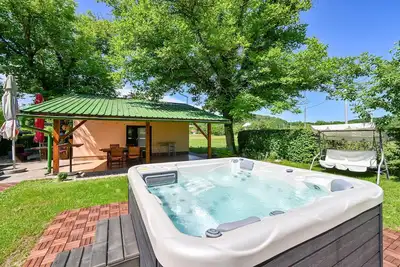 Image de Superbe maison Ă Belavici avec jacuzzi