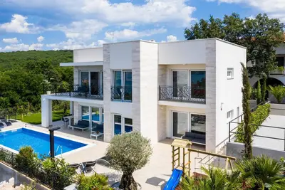 Maison confortable à Klimno avec WiFi