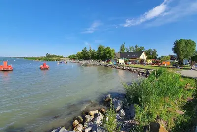 Image de Maison de vacances près de la plage avec machine à laver