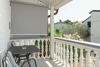 Image de Appartement Vinko (58381-A1) - Starigrad Paklenica