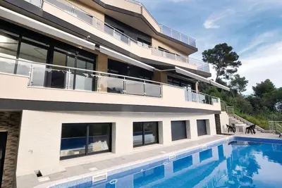 Image de Belle maison à Santa Susanna avec WiFi