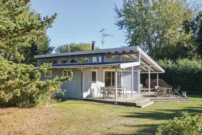 Image de Maison confortable de 4 chambres à.