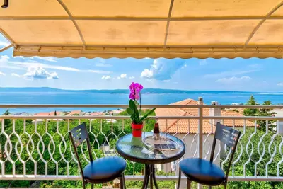 Appartement de vacances avec climatisation et balcon