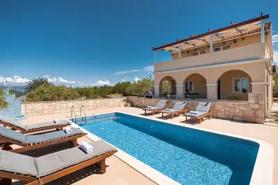Image de Maison confortable à Vela Luka avec.