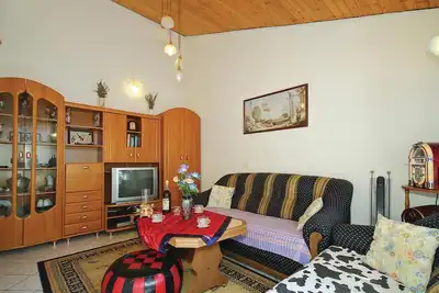 Image de Belle maison d'une chambre à Cervar.