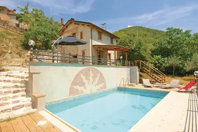 Image de Maison acceptant les animaux Ă .