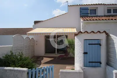 Image de Pavillon pour 4 Ă 150m de la plage et 500m du centre de La Tranche-sur-Mer, avec terrasse et garage