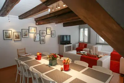 Image de herzog duplex ac 160m2 city center 5br 3bth
