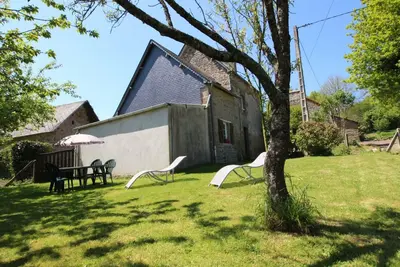 Image de Maison de campagne avec jardin, proche Granville et Avranches, cheminée, WiFi, animaux acceptés