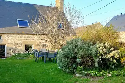 Image de Maison authentique, 3 ch. , 6 pers. , jardin, cheminée, garage, recharge électrique, animaux acceptés