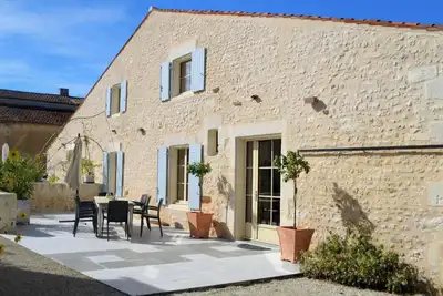 Image de Homerez - Maison spacieuse à Cabariot, 180m², jardin