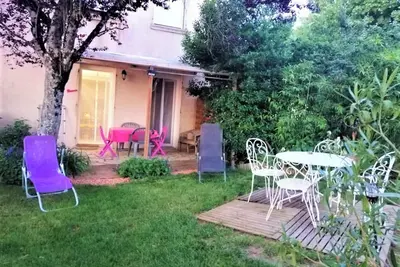 Image de Homerez - Appart. Villeneuve avec jardin