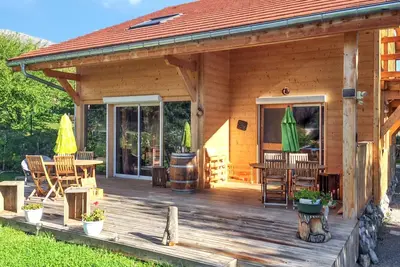 Image de Homerez - Maison de campagne Ă Gap avec vue sur la montagne.