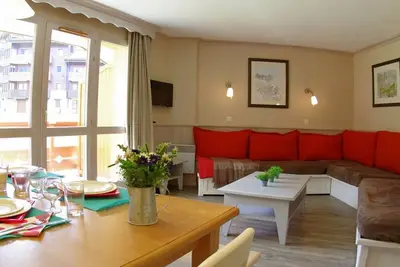 Image de Appartement cosy 3 pièces - 7 pers, skis aux pieds, 2 salles de bain, parking disponible