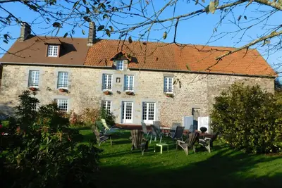 Image de Charmant Gîte Familial avec Jardin, Cheminée et Wifi - Animaux Acceptés, Proche Folligny