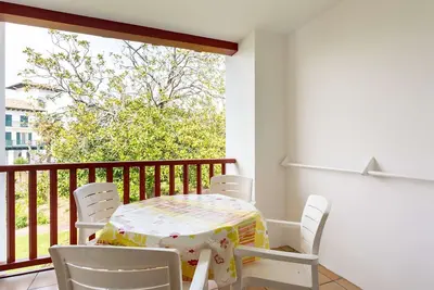 Image de Studio Moderne avec Piscine, Parc Naturel près de la Corniche à Hendaye
