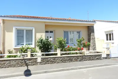 Charmant T3 avec Jardin Clos à 700m de la Plage et Commerces