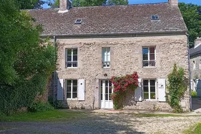 Image de Maison de charme à La Hague avec jardin clos, cheminée et accès internet