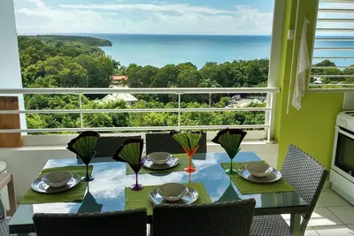 Image de Homerez - Appart. Sainte-Anne – Vue mer