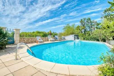 Image de Homerez - Villa Ă Bosset, piscine.
