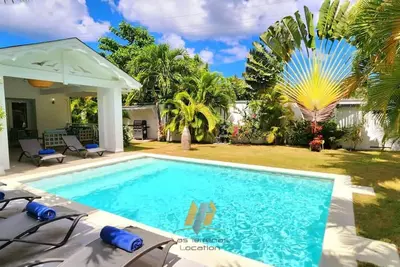 Villa Caraïbe neuve Piscine\/Jacuzzi\/200m Plage\/Wifi