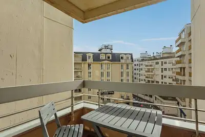 Image de Studio Front de Mer avec Piscine et Balcon à Biarritz