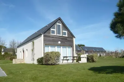 Image de Maison spacieuse près des dunes à La Hague, 3 chambres, terrasse, Bbq, parking, animaux acceptés