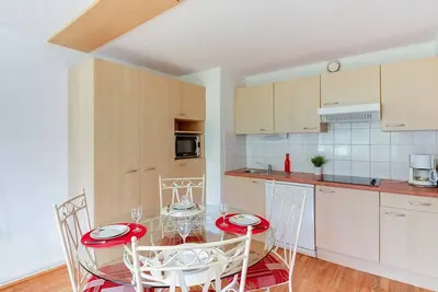 Image de Appartement Agréable 6 Pers, 2 Chambres, Centre Station, 80m des Pistes, Équipé et Confortable