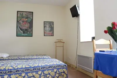 Image de Appartement cosy T2, 2 pers, cœur historique, proche vieux port, parking privé, La Rochelle