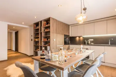 Image de Sugi - Apartment with view, spa and gym