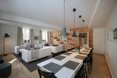 Image de grimm 160m2 city center 3br 3bth