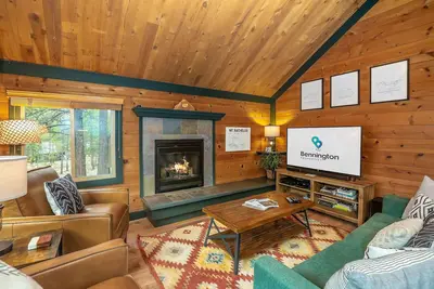 Cabane 3 chambres, suite principale en loft privé, bain à remous et barbecue au gaz