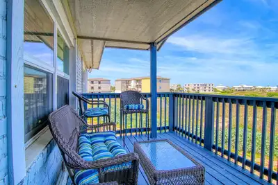 Image de Adorable condo à Sea Isle Village, piscine communautaire et accès à la plage!