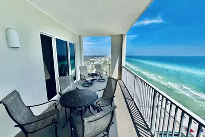 Image de Nouveau! Unité de coin avant Gulf de niveau platine. Service de plage gratuit et Wifi gratuit.