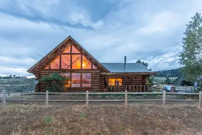 Image de Vacances Ă la maison de rondin rustique de montagne!