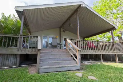 Image de Arroyo City Waterfront - 4 chambres - 3 salles de bain - ** Downriver **