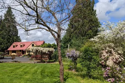 Image de Mapleridge House: un BnB pour toutes les Saisons - les visites plus longues rapportent des rabais!