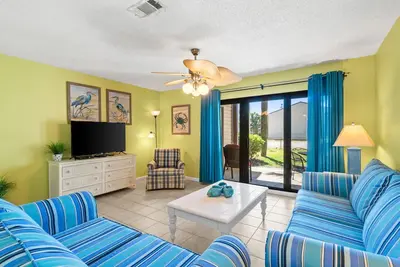Image de Condo animaux acceptés à Portside! Budget et famille, à quelques pas de la plage