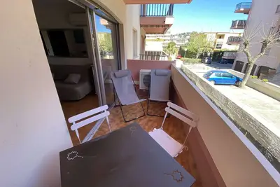 Image de Sainte-Maxime : Studio cabine avec piscine, parking, climatisation et terrasse