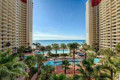Image de Shores of Panama Beachfront - Vues fantastiques! Piscines Frontales De Golfe, Bassins Chauds, Vente!
