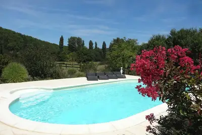 Image de Homerez - Villa élégante à Léobard, piscine privée