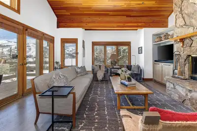 Image de Demeure Ă la crĂŞte | Grande valeur! Maison de ville confortable dans le Silver Lake Village Ă Deer Valley |