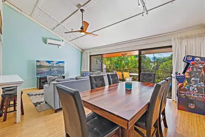 Image de Magnifique condo North Kihei 3 chambres! Rénovation de luxe! Marchez jusqu'à la plage!