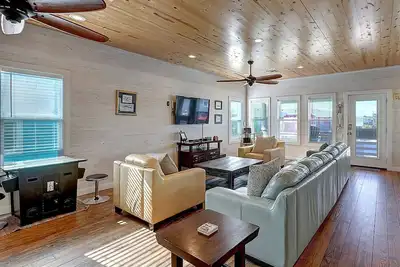 Image de Maison neuve au coeur de Port Aransas!